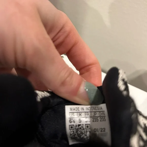 Adidas Swift Run 1.0 Low Top Leopard Sneakers 6.5 Women’s - Picture 4 of 9